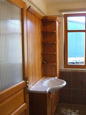 Borovi fenyő fürdőszoba bútor